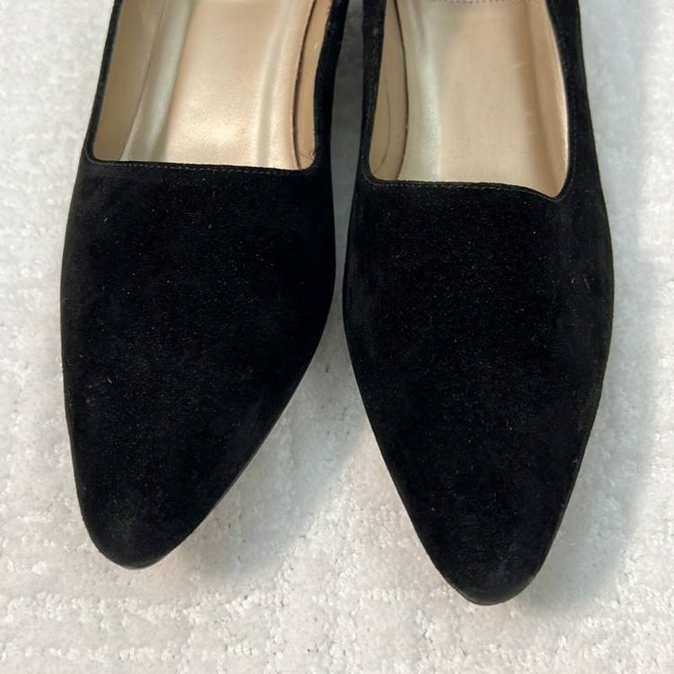 Black suede pump with low spool heel size 7