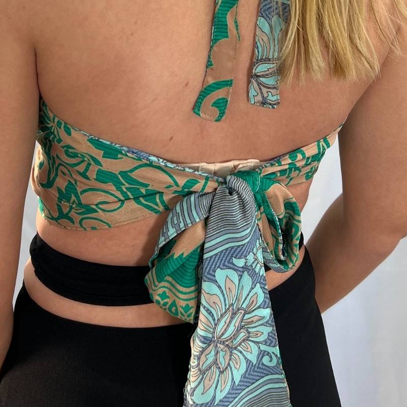 black flair dress pants with o-ring buckle back